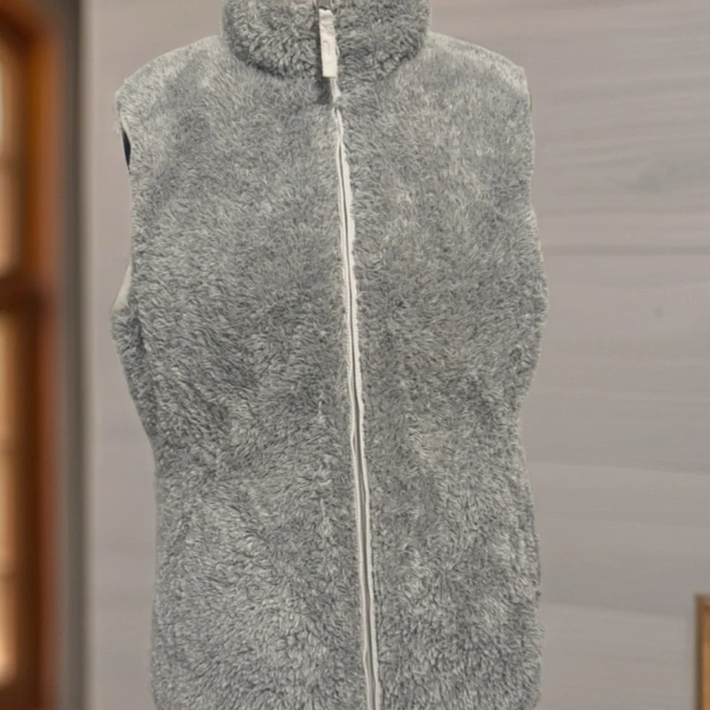 Women’s reversible Free Country puffer vest Sz M (no size tag) - Picture 4 of 4